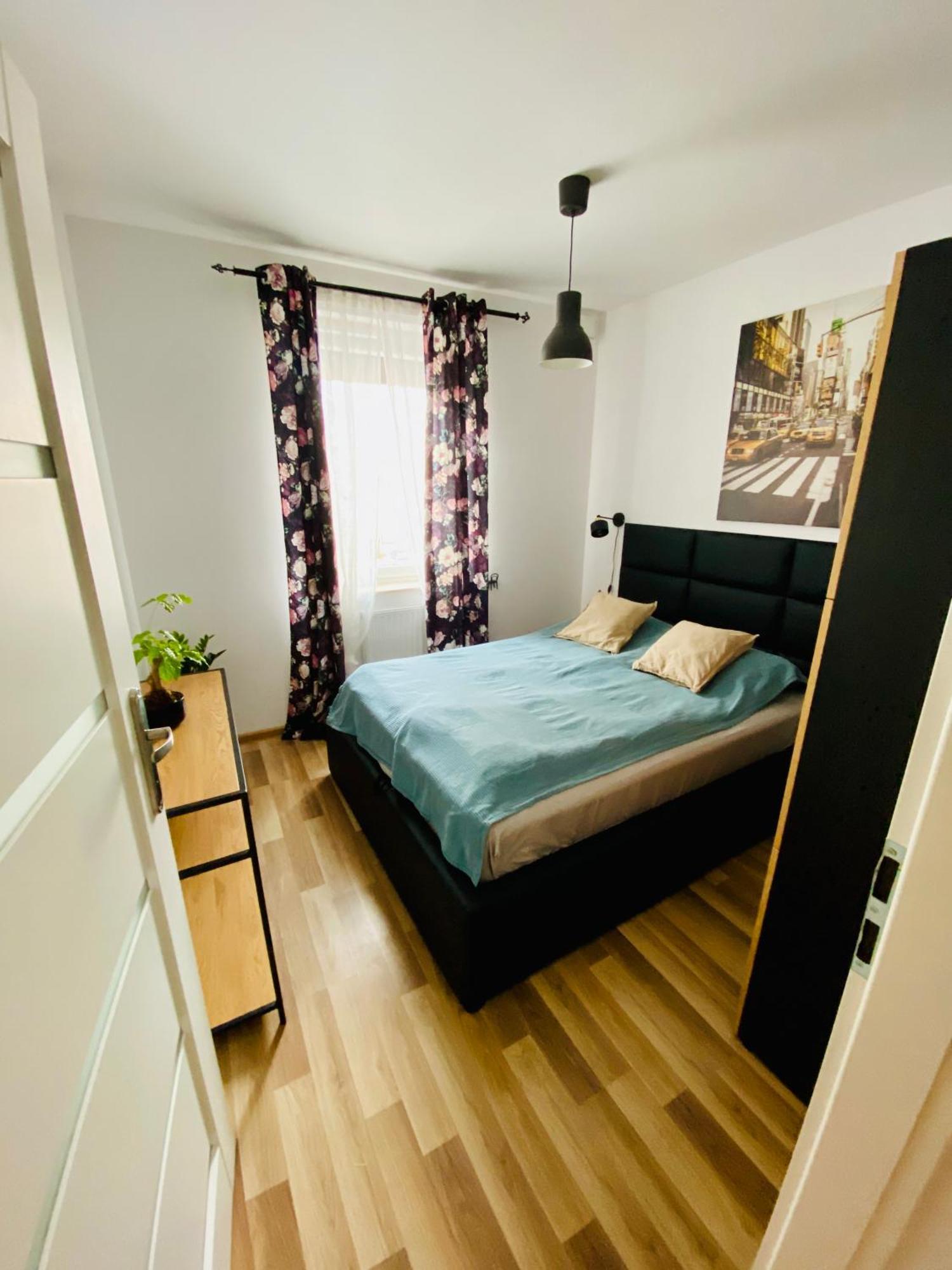 Apartament, Free Parking, Blisko Rynek-dworzec Pkp-pks, Sklepy