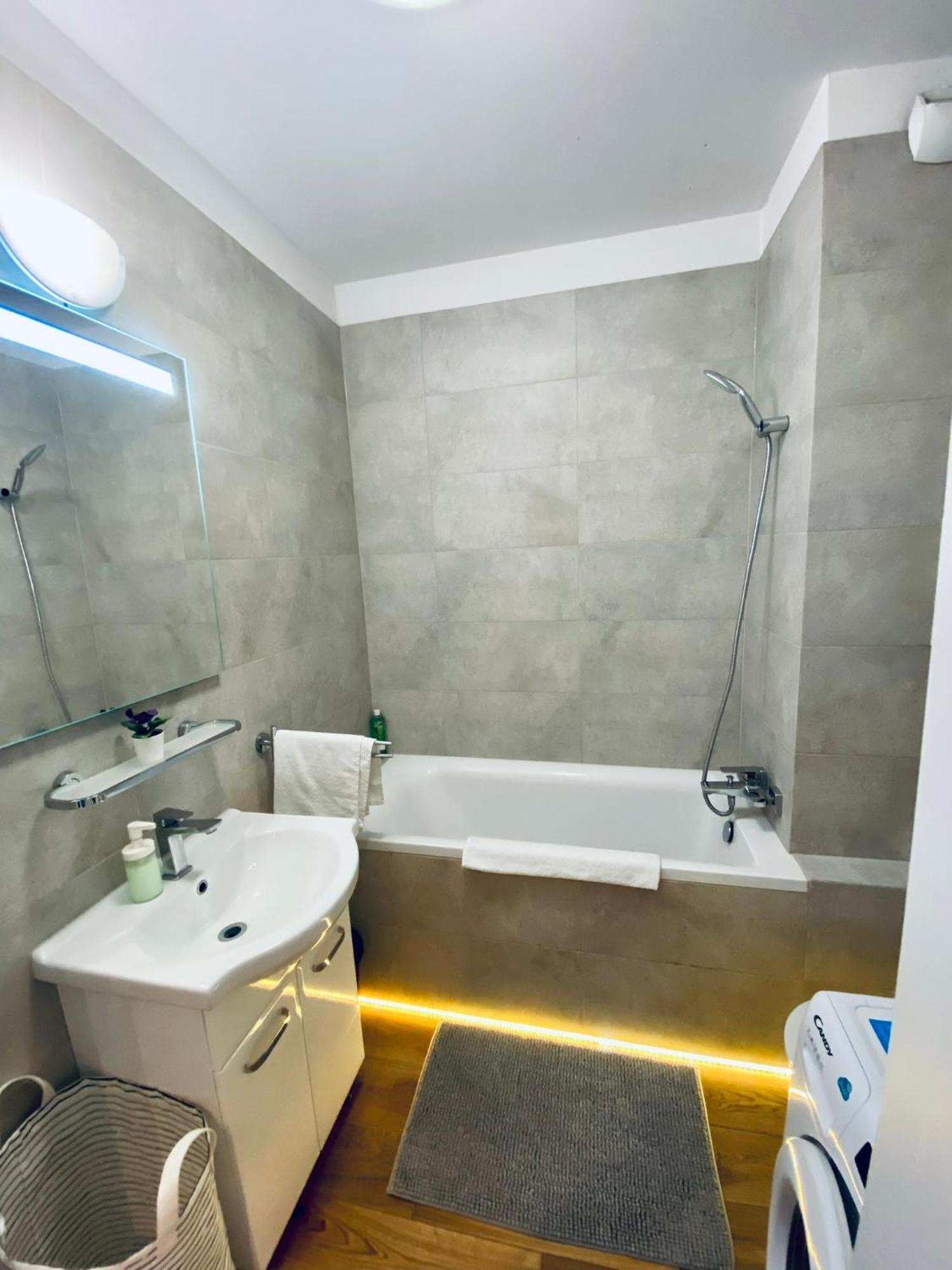 Apartament, Free Parking, Blisko Rynek-dworzec Pkp-pks, Sklepy