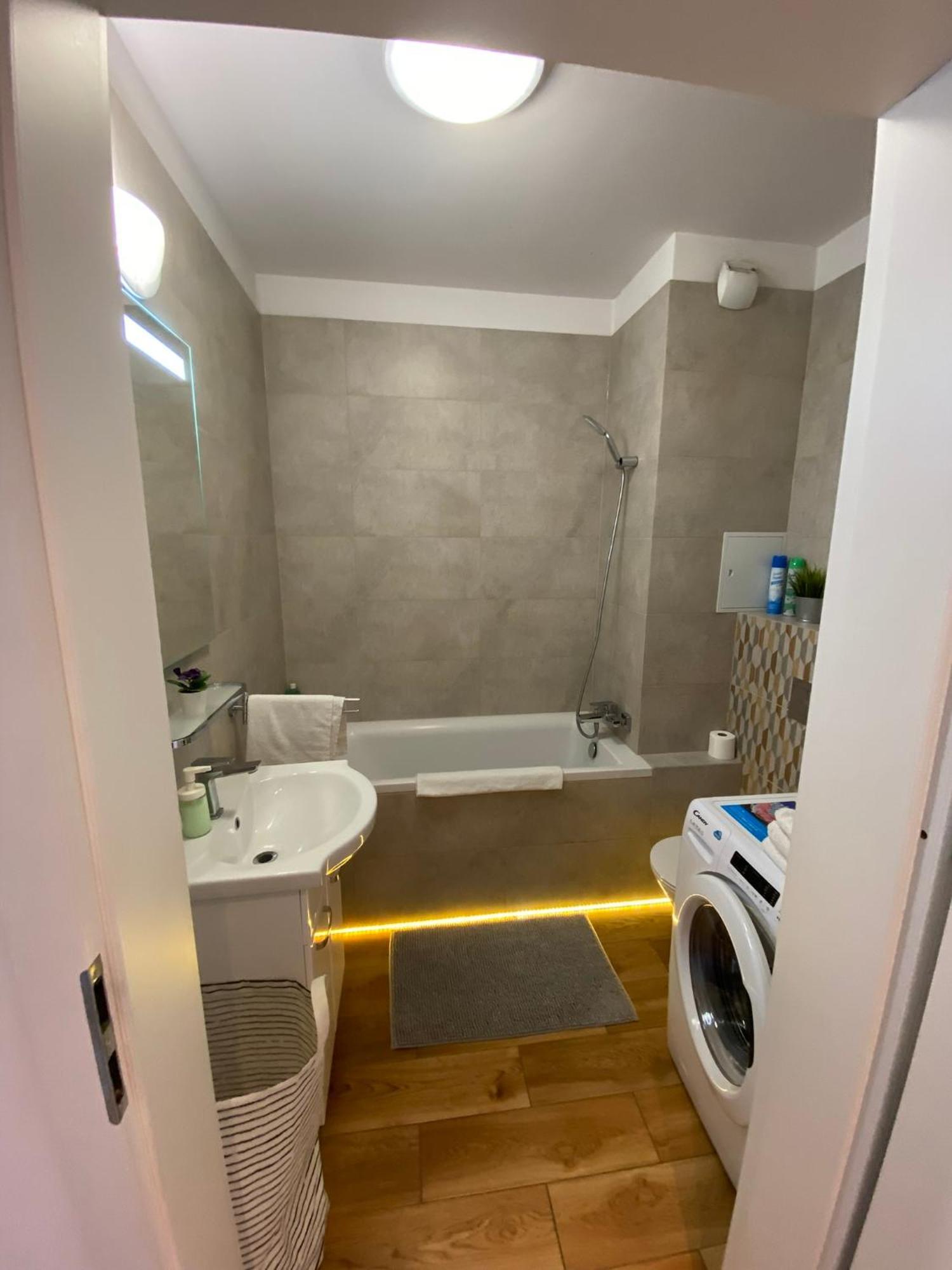 Apartament, Free Parking, Blisko Rynek-dworzec Pkp-pks, Sklepy