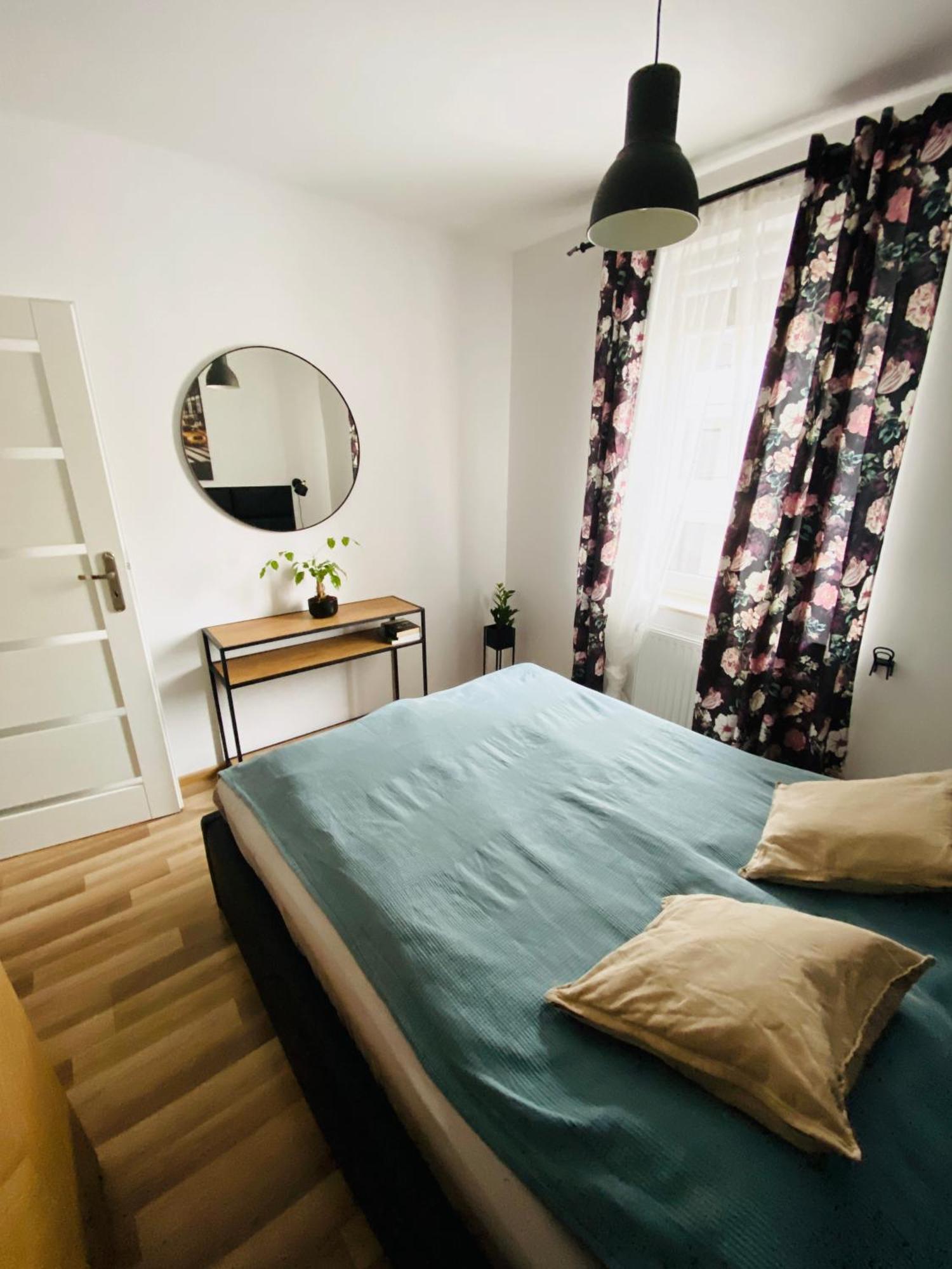 Apartment Apartament, Free Parking, Blisko Rynek-dworzec Pkp-pks, Sklepy Wroclaw