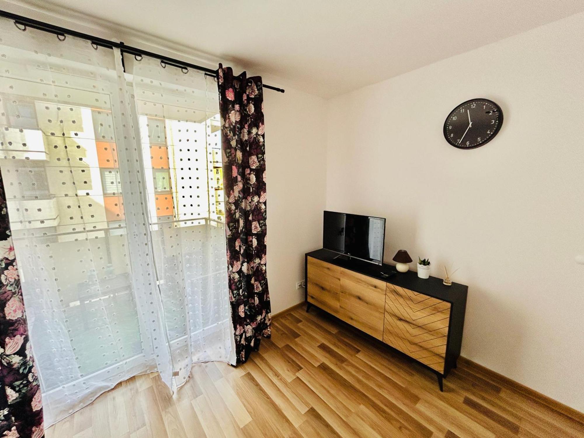 Apartament, Free Parking, Blisko Rynek-dworzec Pkp-pks, Sklepy *