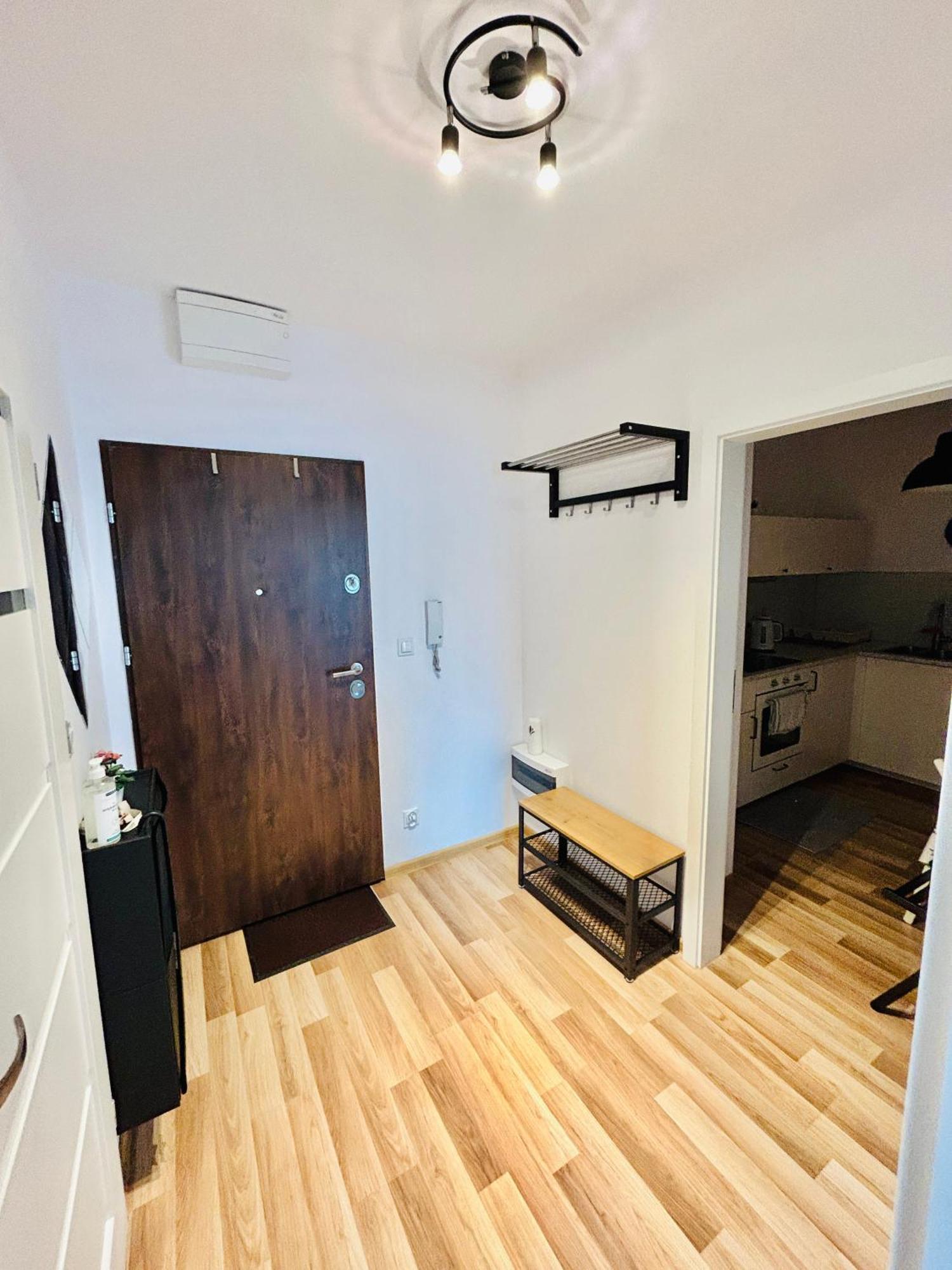 Apartament, Free Parking, Blisko Rynek-dworzec Pkp-pks, Sklepy Apartment